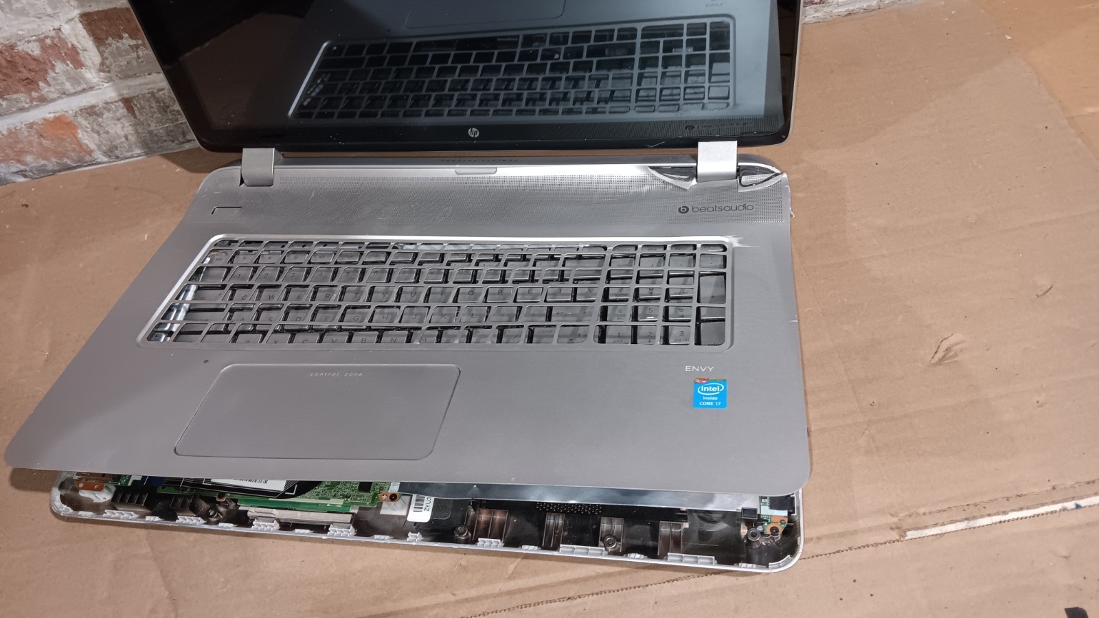 17.3″ HP Envy M7-K010dx Laptop intel core i7 4th Gen 17.3″ Touch LCD Screen