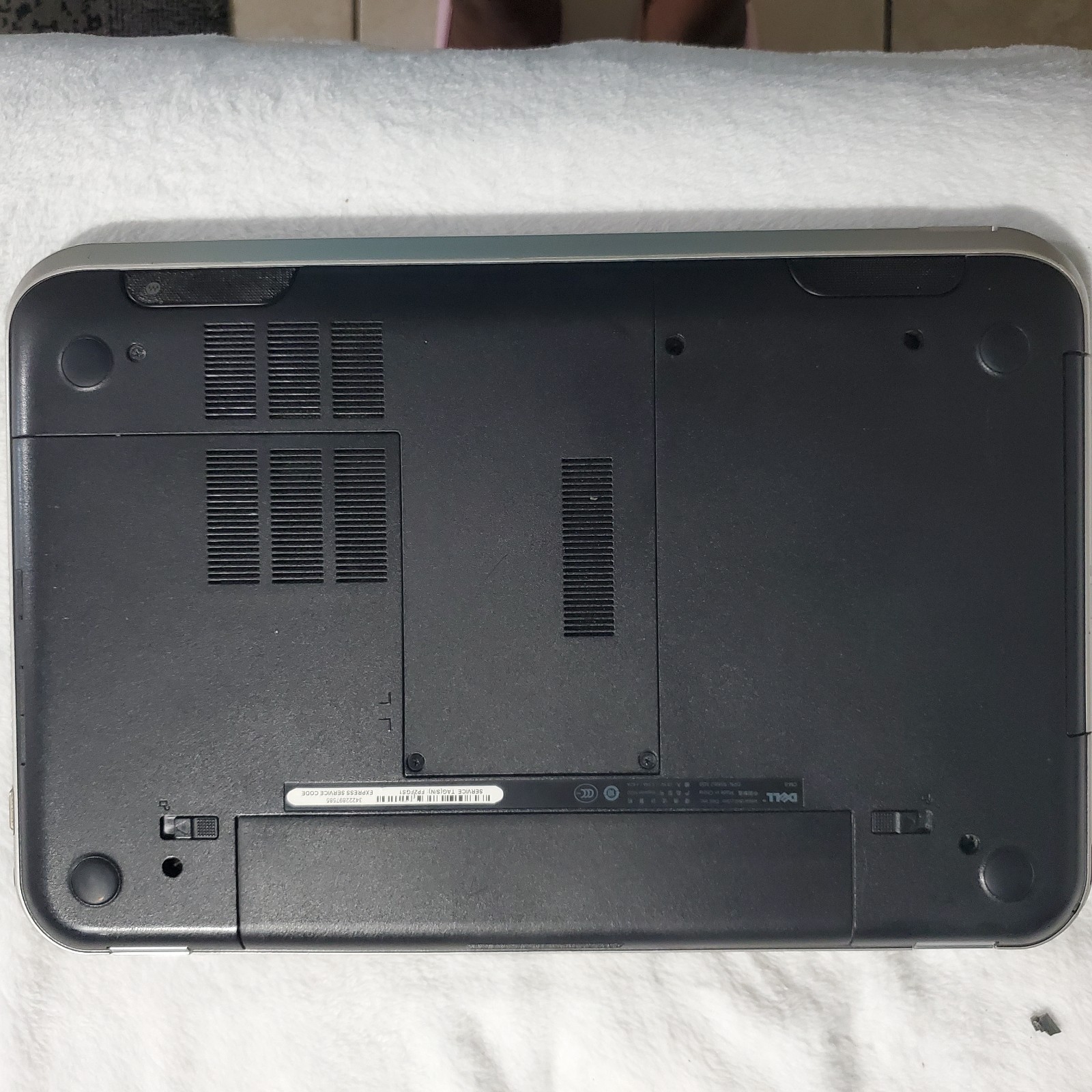 Dell Inspiron Laptop 15.6″ Intel Core i5 WORKS Needs Battery No Charger
