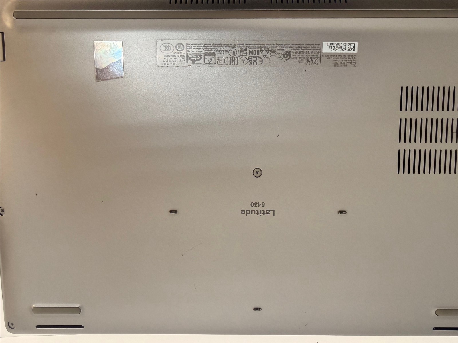 Dell Latitude 5430 i5-1245U vPro 16GB RAM 256GB SSD 14″ FHD Win11 Pro Laptop