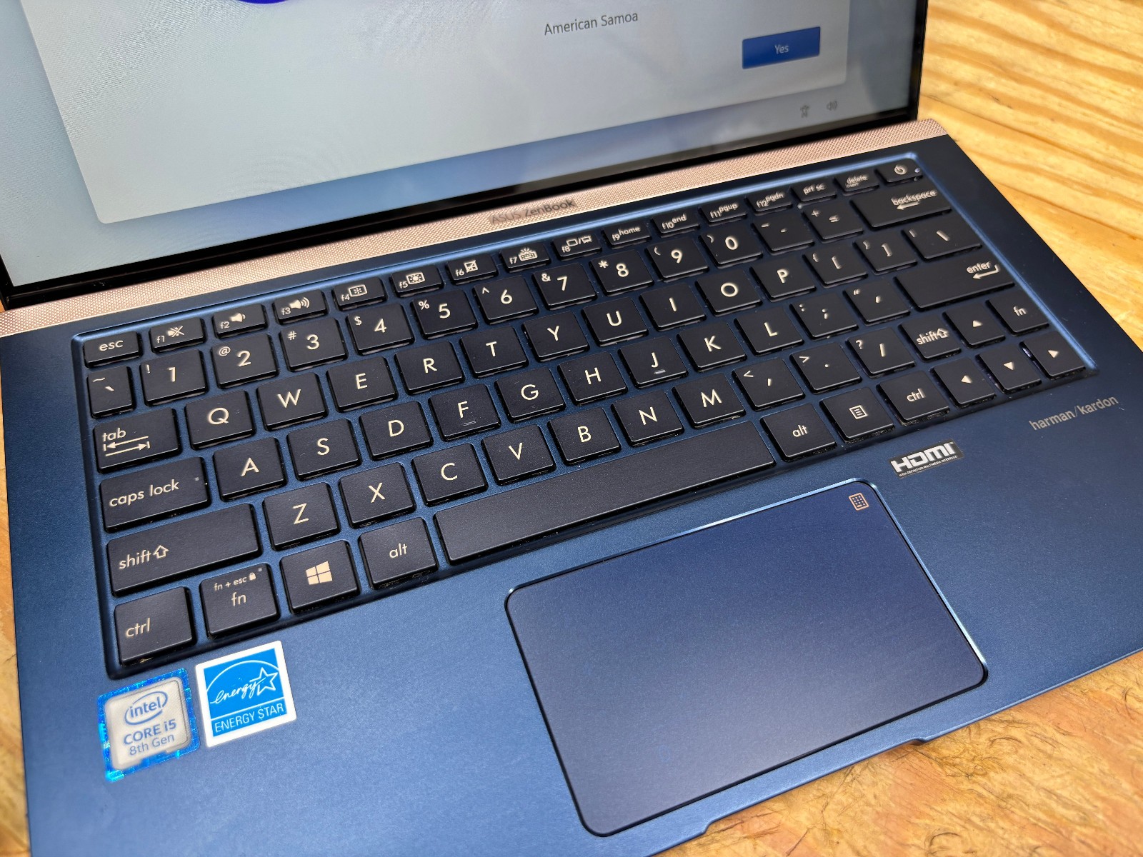 ASUS ZenBook 13 UX333FA 13.3″ i5-8265U 8GB 256GB SSD Win11 Ultrabook w/ Sleeve