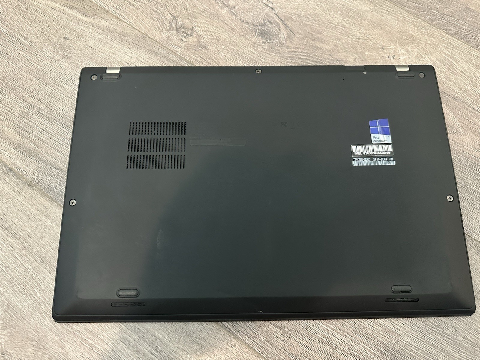 LENOVO THINKPAD X1 CARBON i7 7600U 2.80GHz 16 GB RAM (For Parts)
