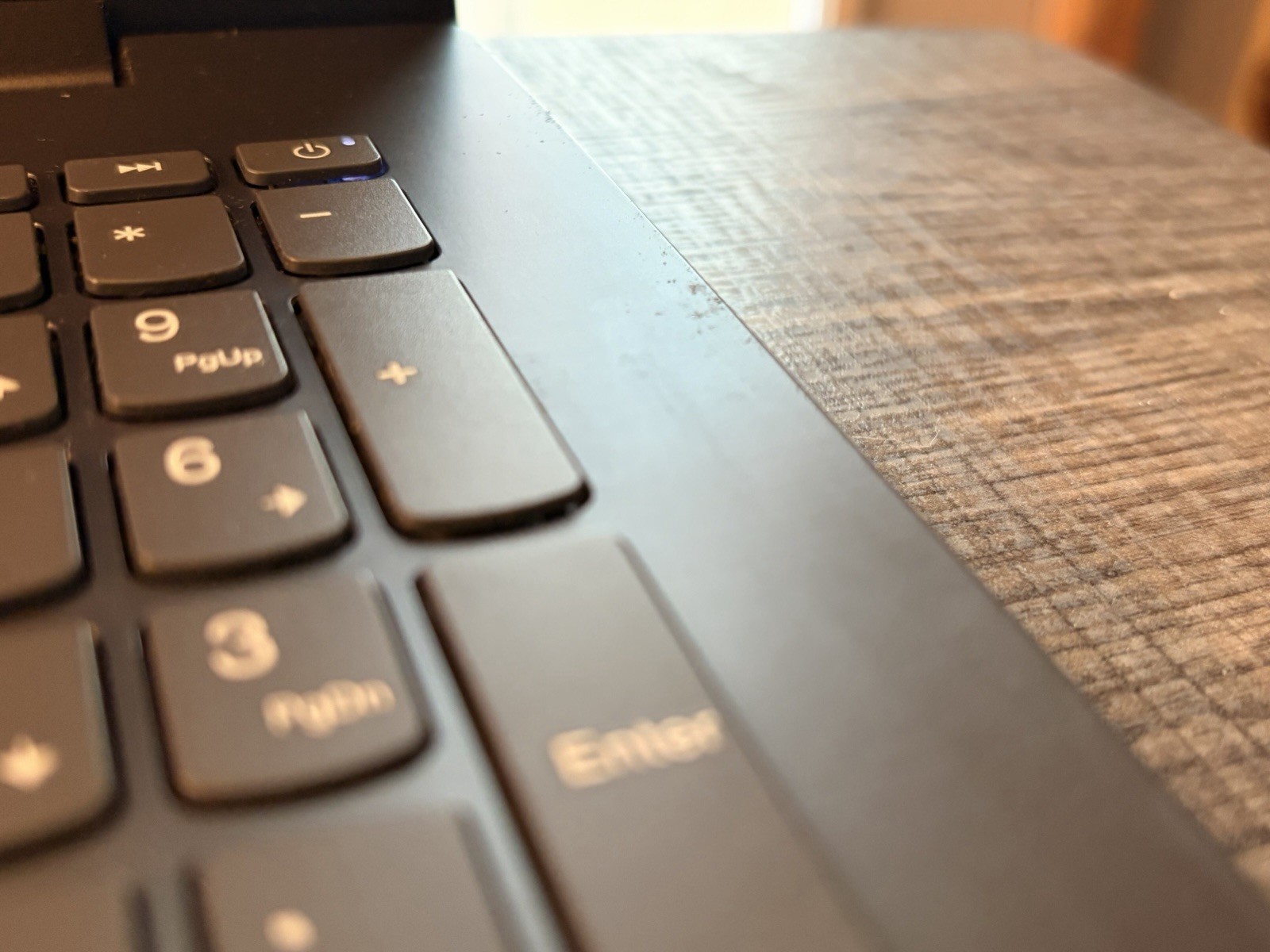 Lenovo IdeaPad 330-15IKB Laptop 15.6″ Intel i3-8130U|8GB RAM|1 TB HDD