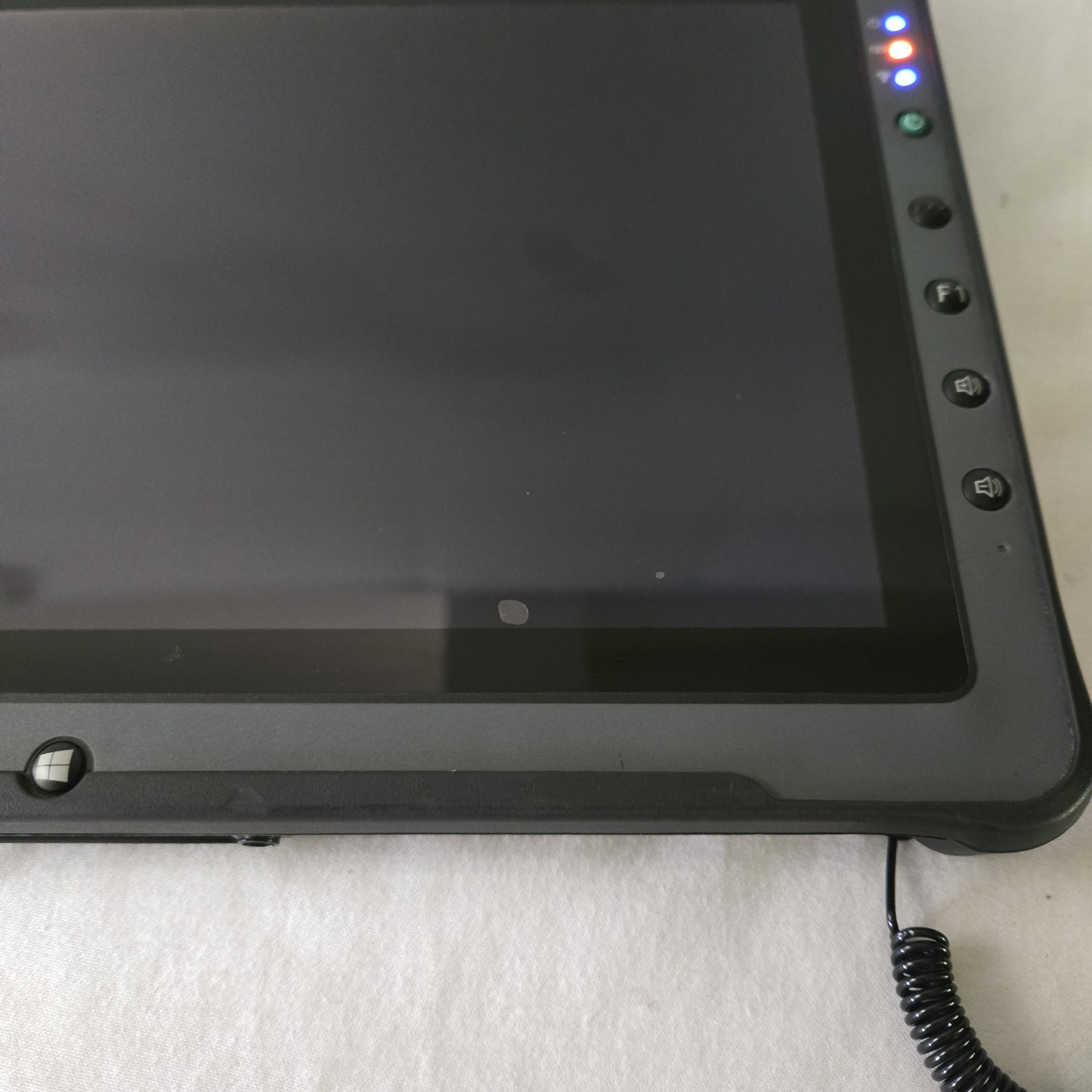 GETAC F110 G3 Rugged Tablet i7-6500U 2.50GHz 256GB SSD 16GB Ram Win10P — LOOK