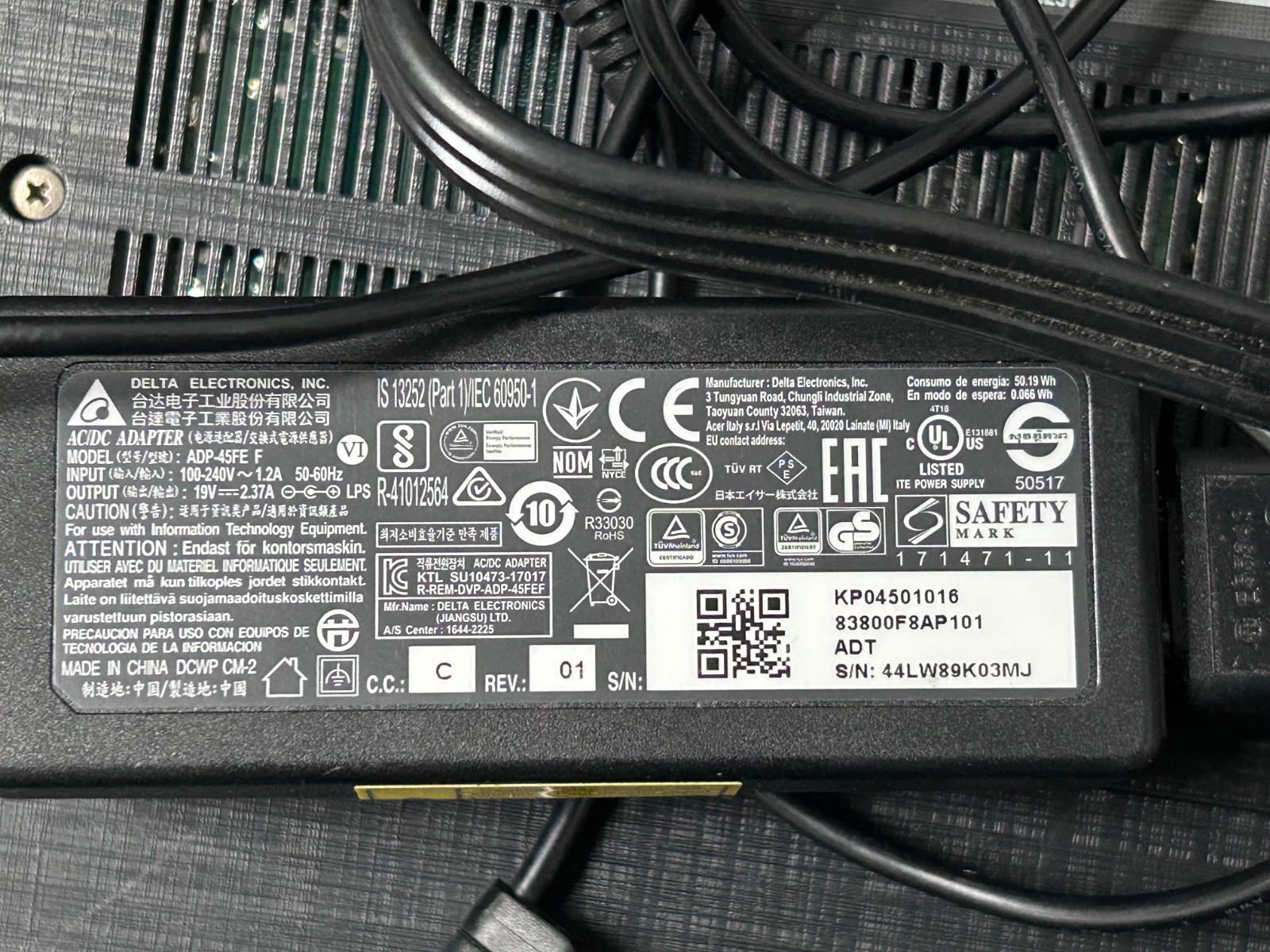 Acer Aspire E 15 E5-576-392H i3-8300U (3.4Ghz)/6Gb /250HDD/ Win11 home/ PSU