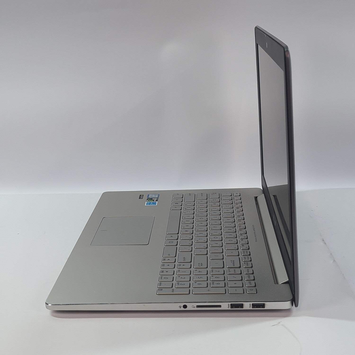 Asus Zenbook Pro UX501V 15.6″ i7-6700HQ 16GB RAM 512GB SSD GeForce GTX 960M