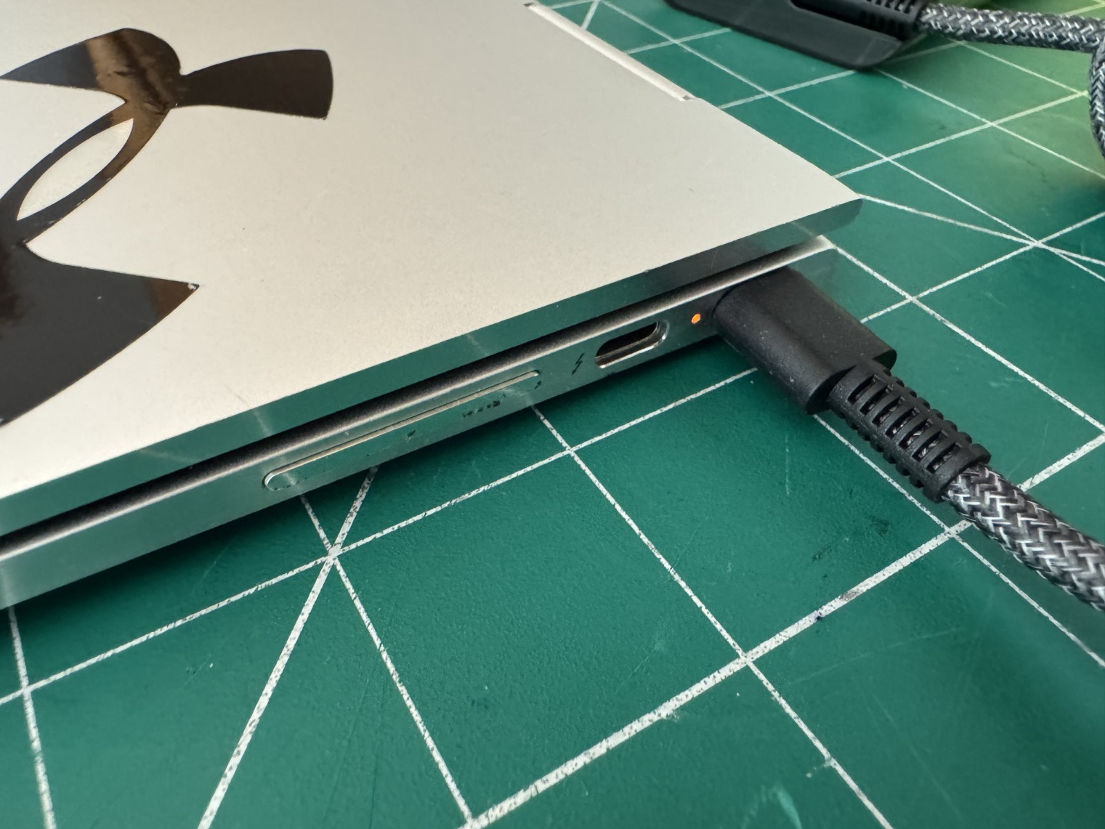 HP Spectre x360 2-in1 13-w023dx 13.3″ FHD Touch i7-7500U 16GB no ssd,ac,os