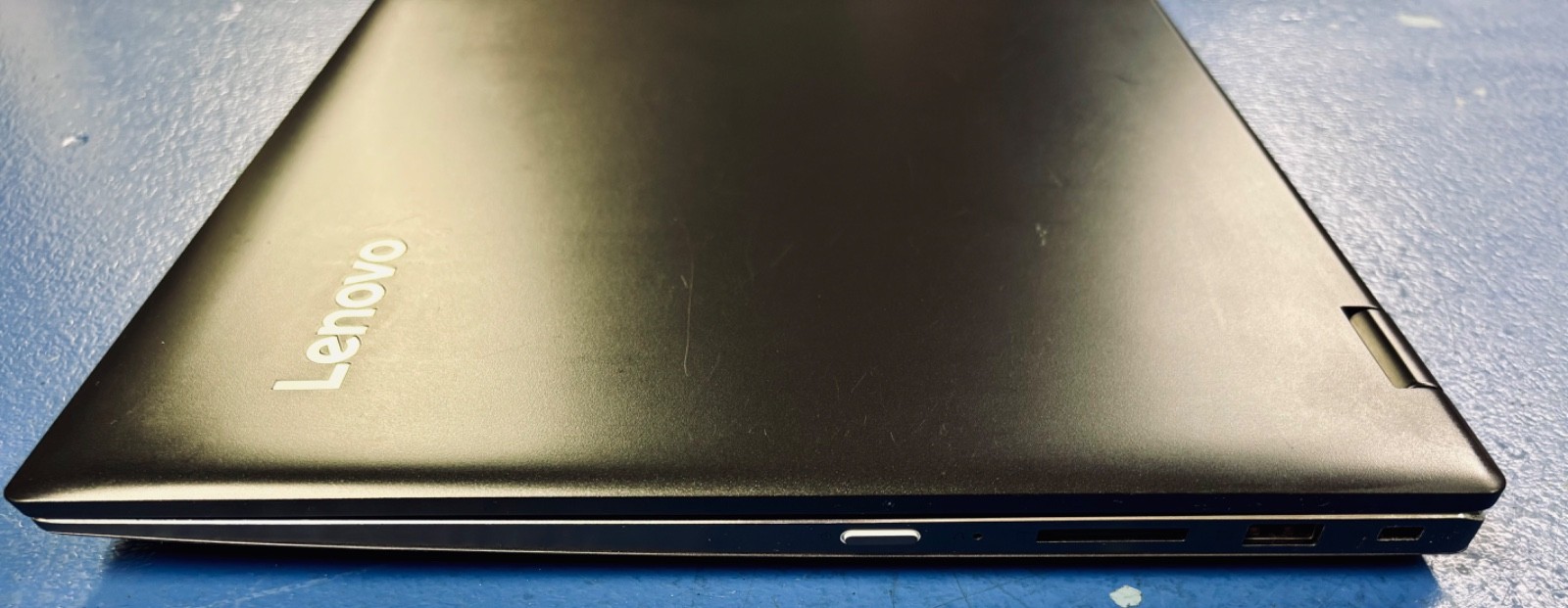 Lenovo IdeaPad FLEX 5-1570 15.6″ Intel i5-8250U@1.60GHz, 8GB-RAM, 512GB-SSD.