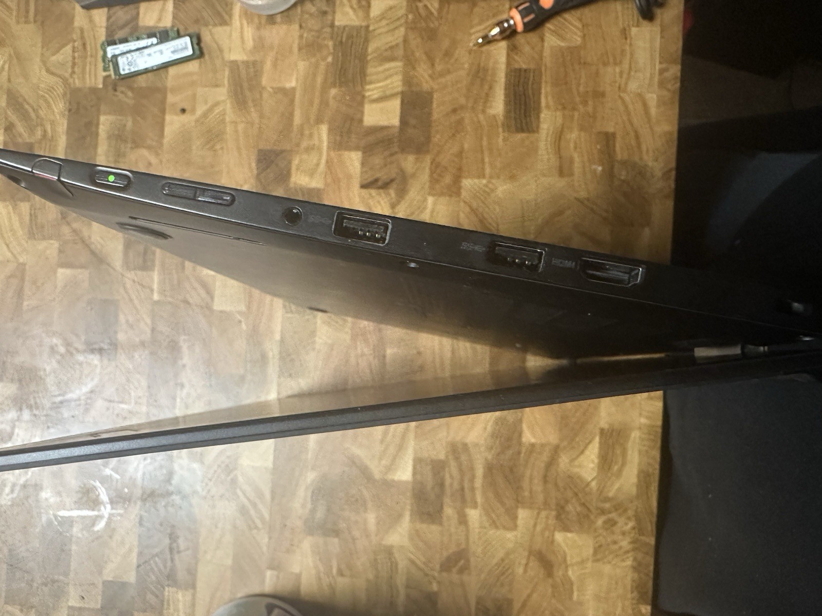 Lenovo ThinkPad X1 Yoga 1st Gen 14″ Laptop i5-6300U 2.40GHz CPU 8GB RAM Win 10