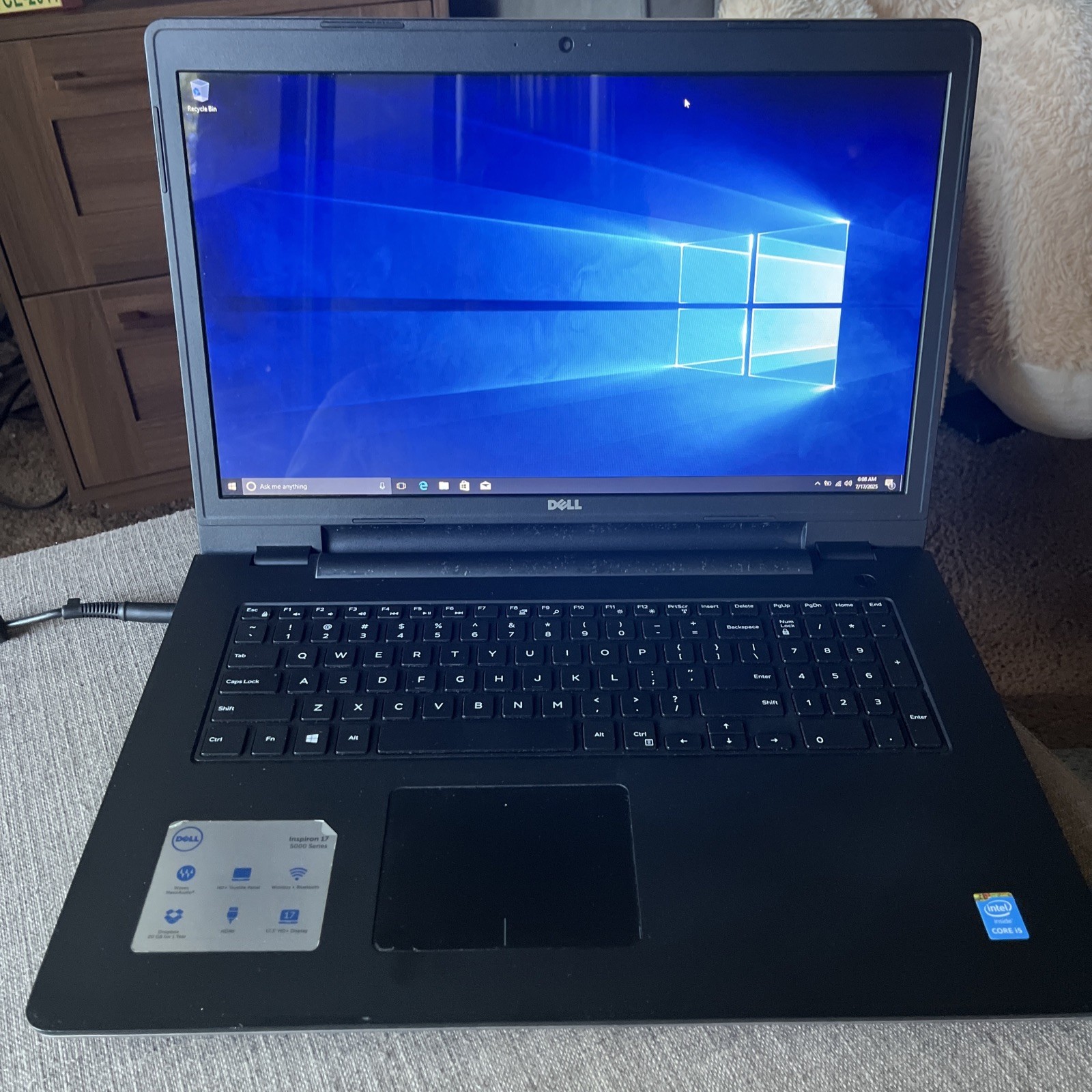 Dell P26e Laptop 17’ Intel(R) Corel(TM) i5-4210U CPU 1.70GHz 8.GB 1TB (READ)