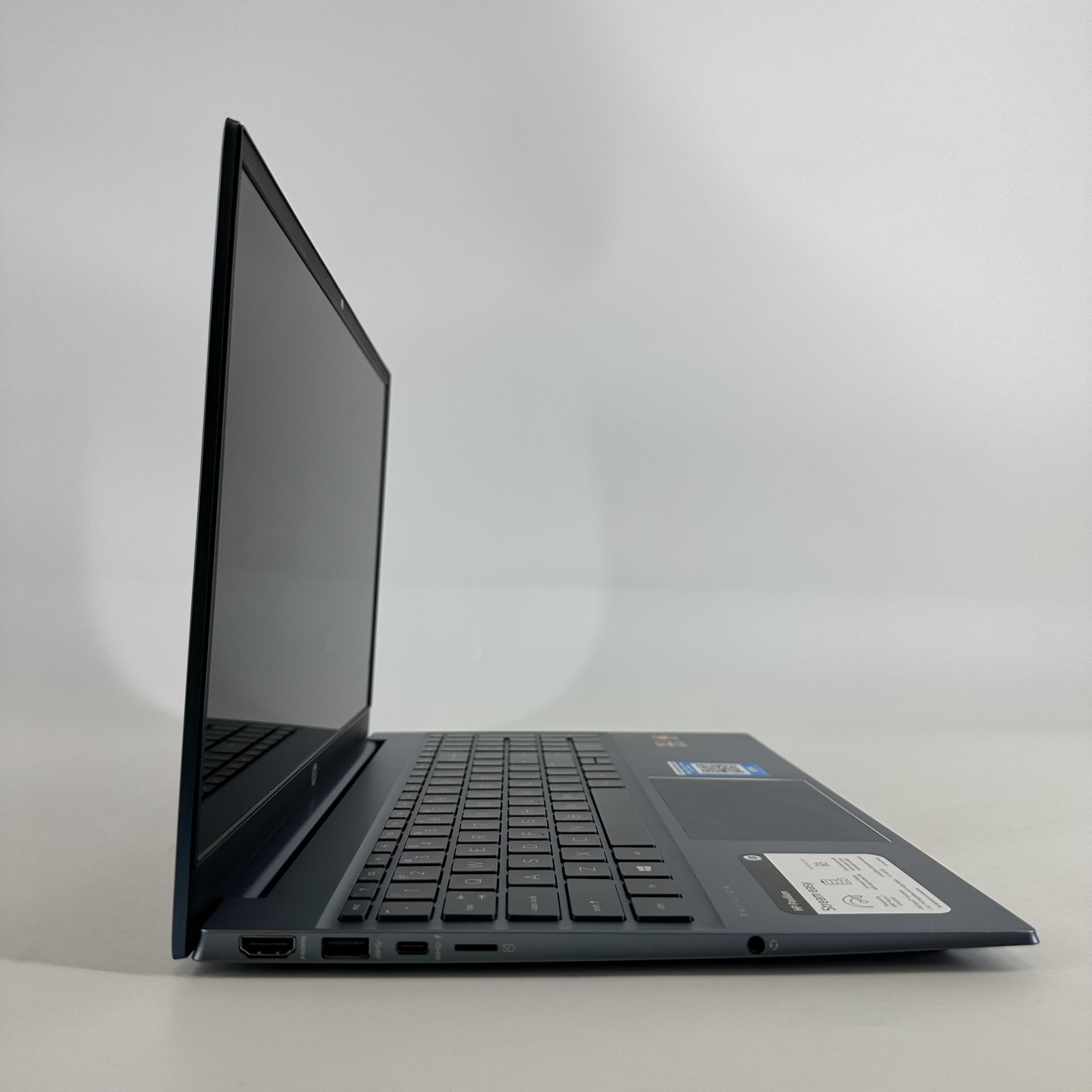 HP Pavilion 15 Blue FHD 1.8 GHz Ryzen 7 5700U 8GB RAM 512GB SSD Excellent