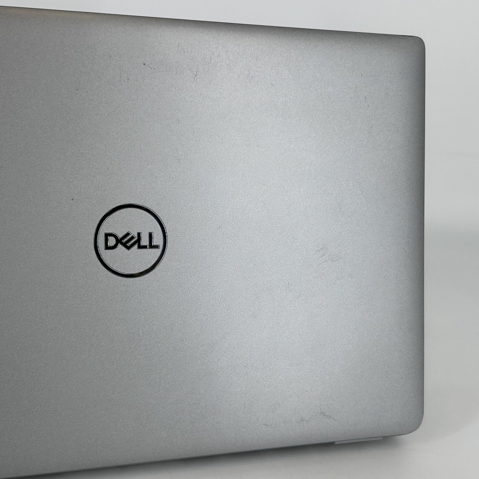 Dell Latitude 5440 14 Gray FHD 1.7 GHz i7-1355U 16GB RAM 512GB SSD Good