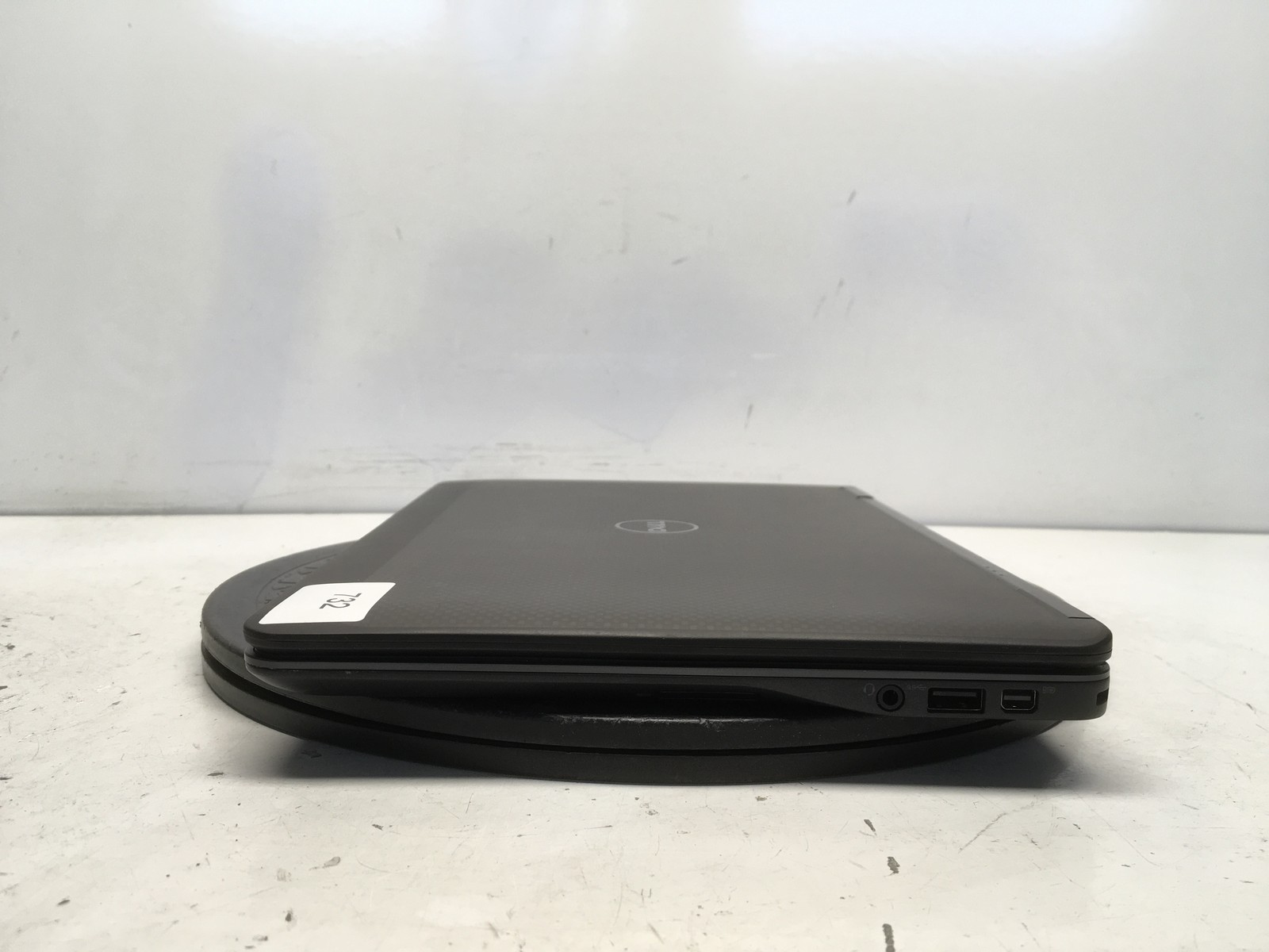 Dell Latitude E7240 Intel i7-4600U 2.1GHz 8 GB NO HDD No Batt