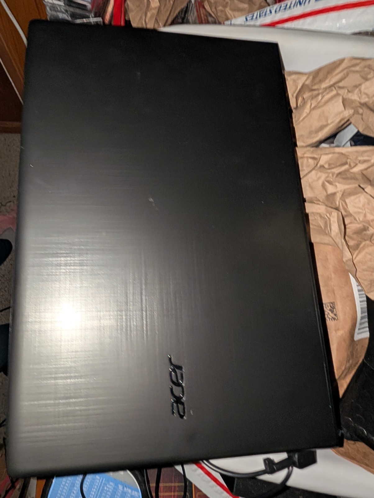 Acer Aspire E 15 E5-575-53C7 15.6″ Laptop – 256GB, Intel i5 7th Gen 4GB RAM READ