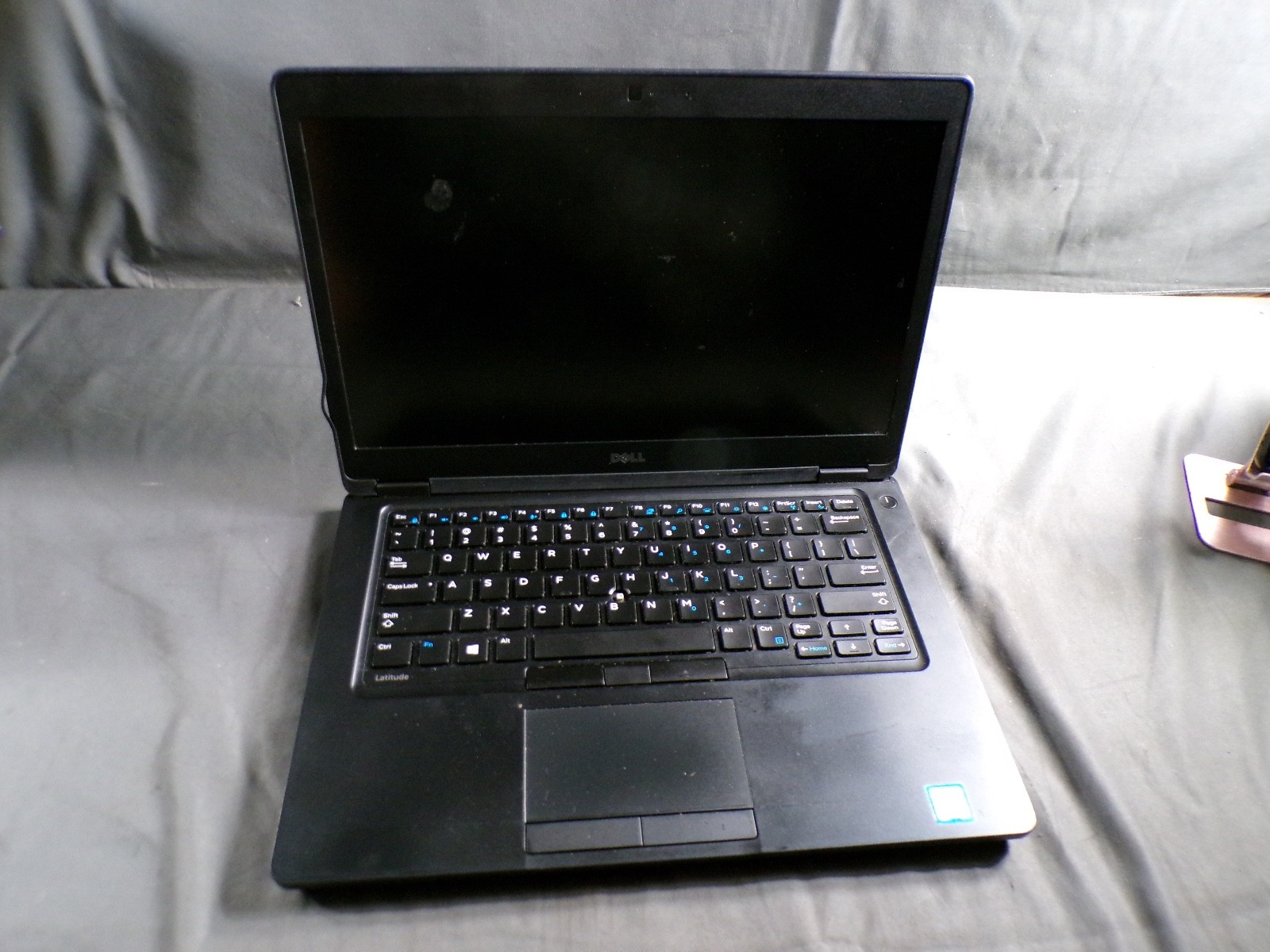 DELL LATITUDE 5480 INTEL CORE i5-7300H 2.50GHZ 8GB RAM **NO HD/ NO CADDIE/ NO OS