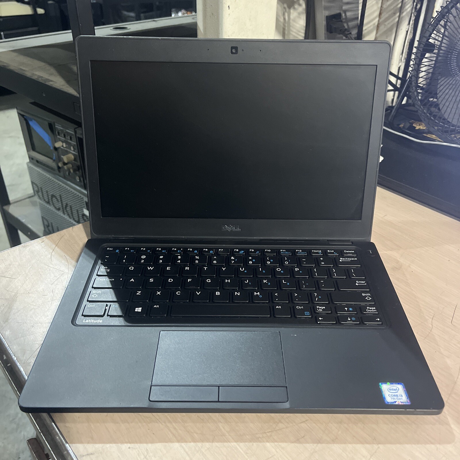 DELL LATITUDE 5280 INTEL CORE I3-7100U 2.40GHZ 8GB RAM NO HD .