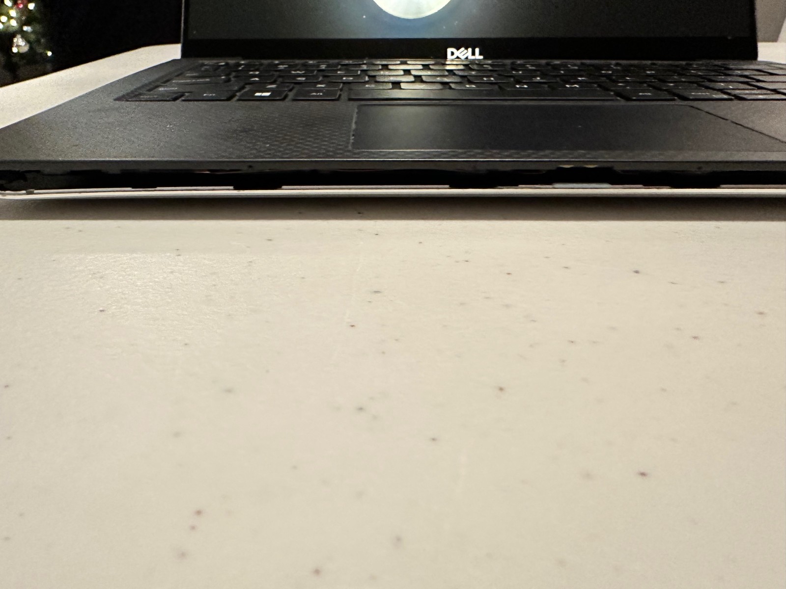 Dell XPS 13 7390 13.3 in Intel Core i5, Parts Only, Screen Works, No SSD