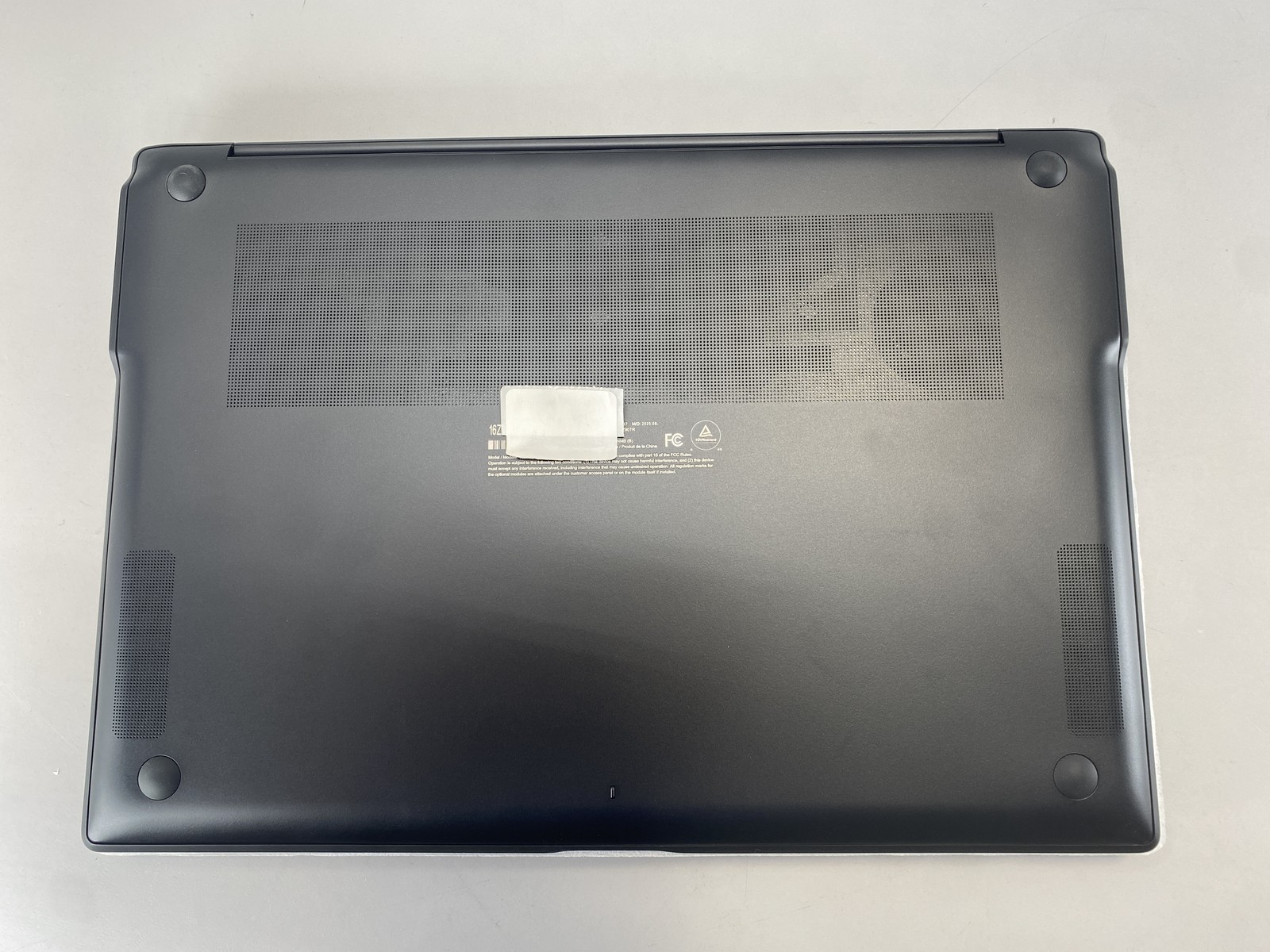 LG Laptop 16Z90TR-E.ADB6U1 16″ Intel Core Ultra 7 255H 1TB RTX 5050- Black