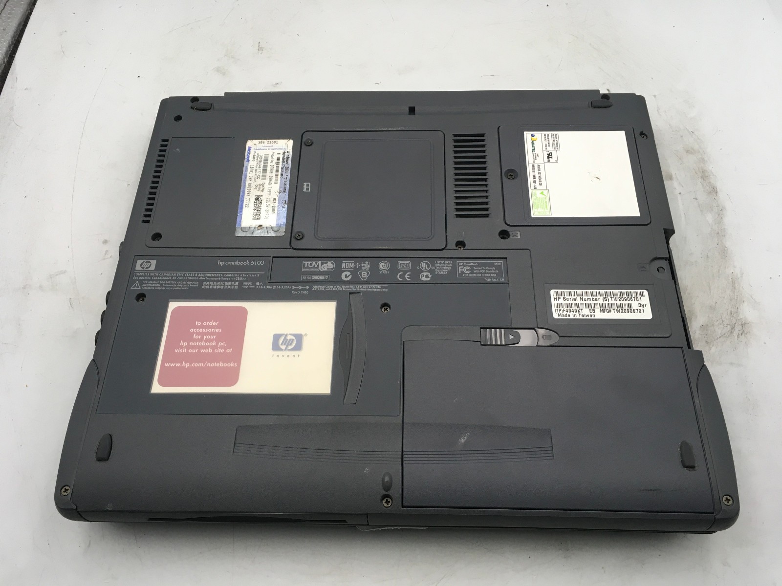 HP OMNIBOOK 6100 -FOR PARTS/FREEZE ON BOOT- INTEL PENTIUM M – 128MB RAM -READ-BB