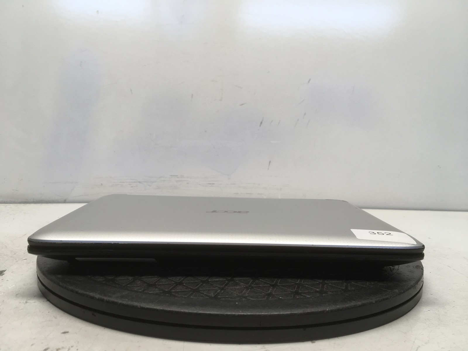 Acer Aspire One NAV50 Intel Atom N450 1.66GHz 1 GB NO HDD No Batt