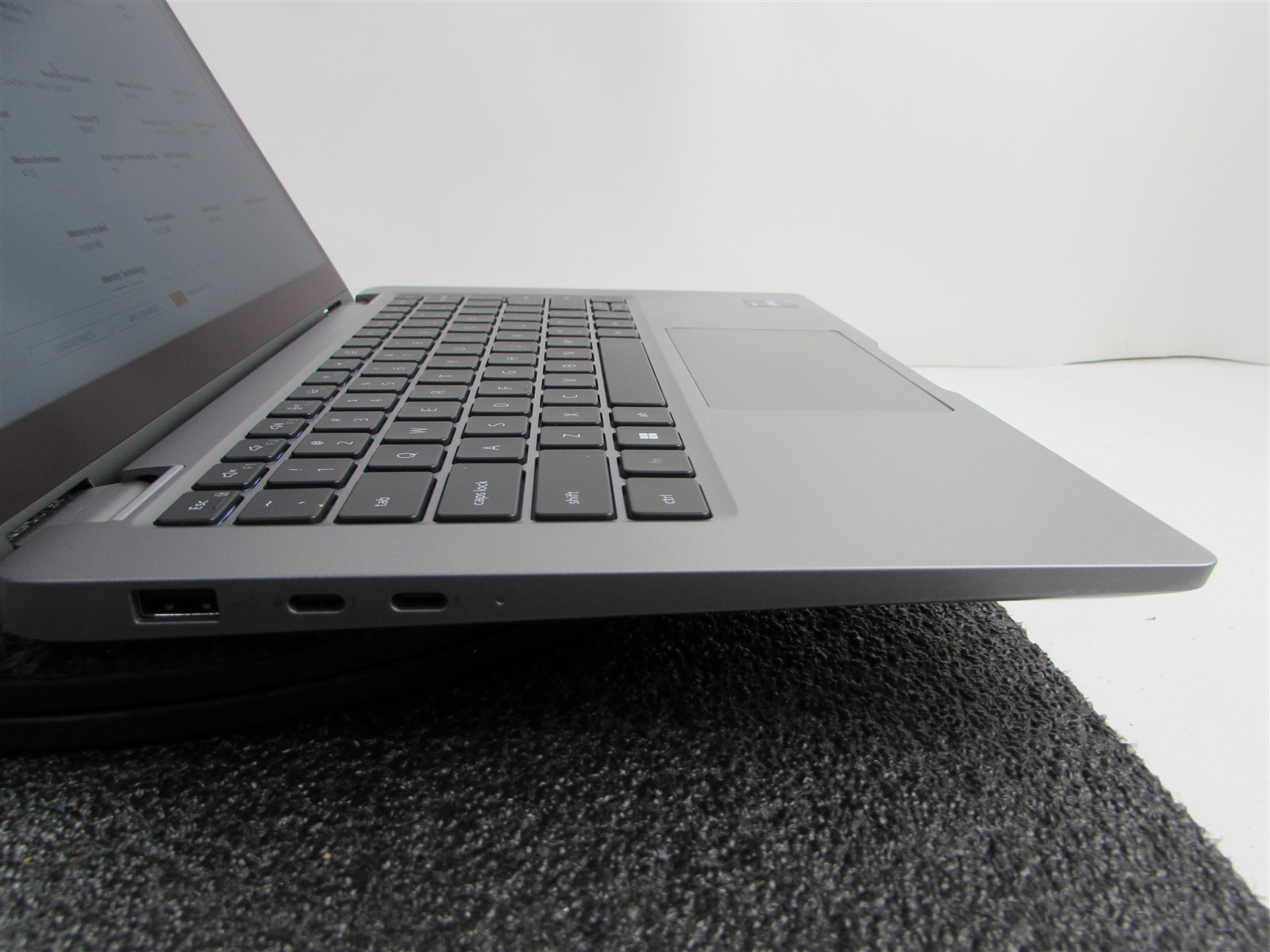 DELL LATITUDE 5340 1920X1080 FHD TOUCH I7-1365U 512GB SSD 16GB RAM NO O.S