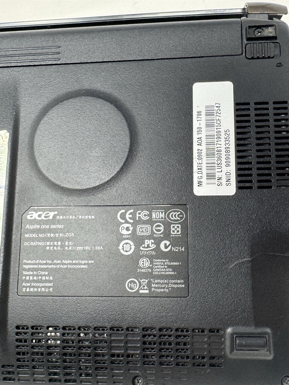 Acer Aspire One Series ZG5 Intel Atom 1.60GHz Brown Netbook Laptop With Charger