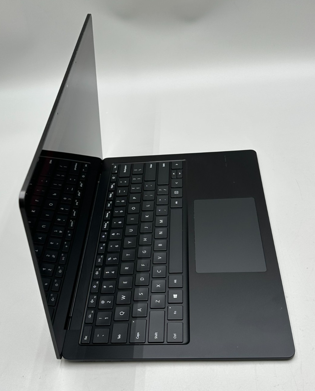 Microsoft Surface Laptop 4 1951 13.5″ i7-1185G7 3GHz 16GB DDR4 1TB SSD Black C