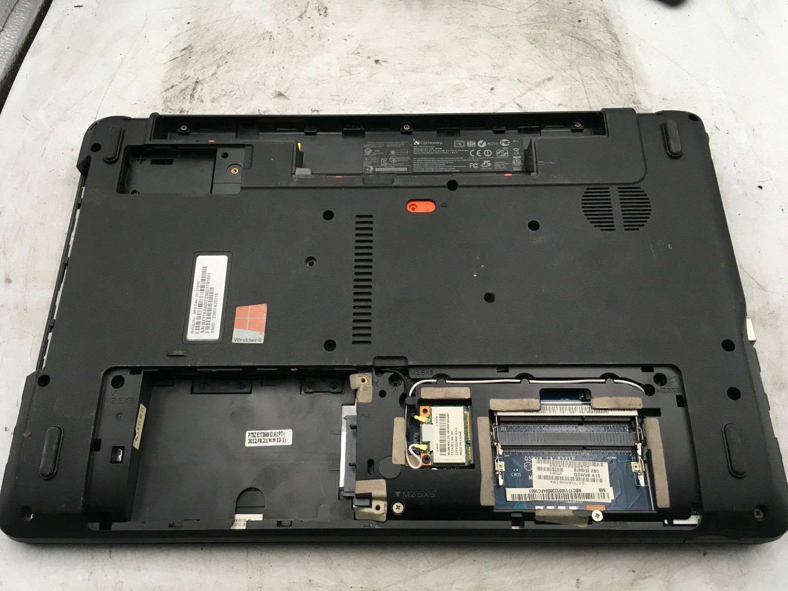 GATEWAY NV52L15U Q5W28 – FOR PARTS/NO POWER – AMD A8-4500M – 4GB RAM – READ -BB