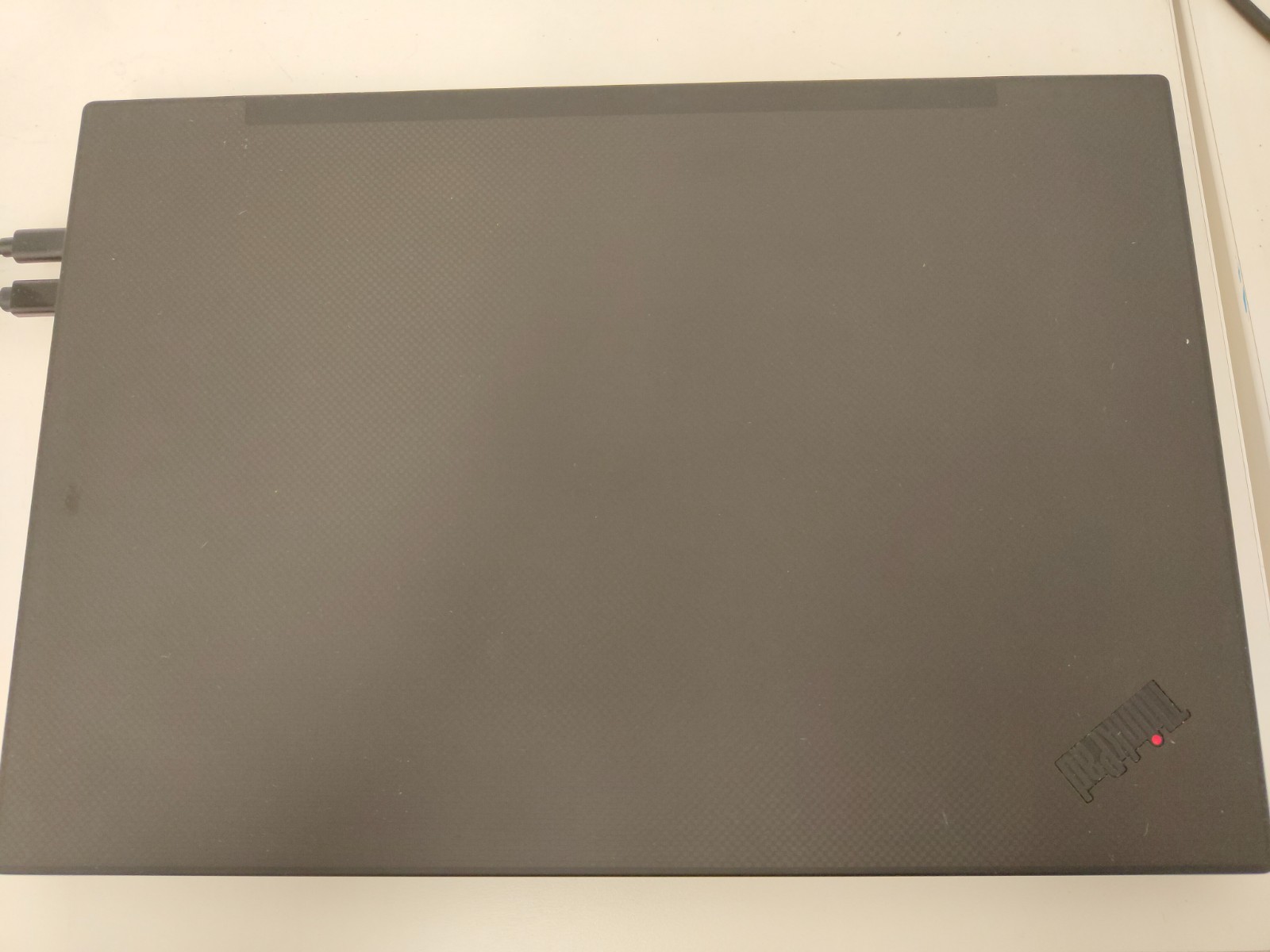 Lenovo ThinkPad P1 Gen 3 i9-10885H 32GB 15.6″ 1TB 1920×1080 NVIDIA T2000