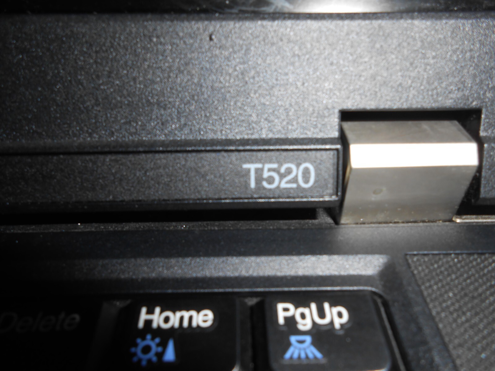 Lenovo ThinkPad T520 Intel i7-2ND 4GB RAM Laptops NO BATTERY/ OS/HDD/SSD.