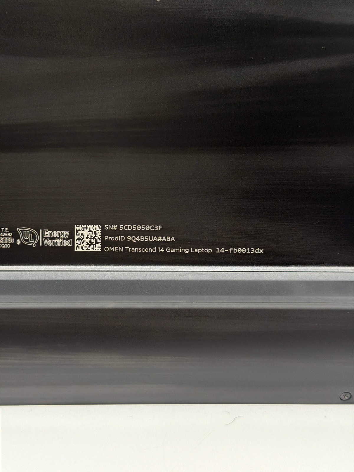HP Omen Transcend 14 Ultra 7 155U 1TB 16GB RAM RTX 4060 Black – Bad Display