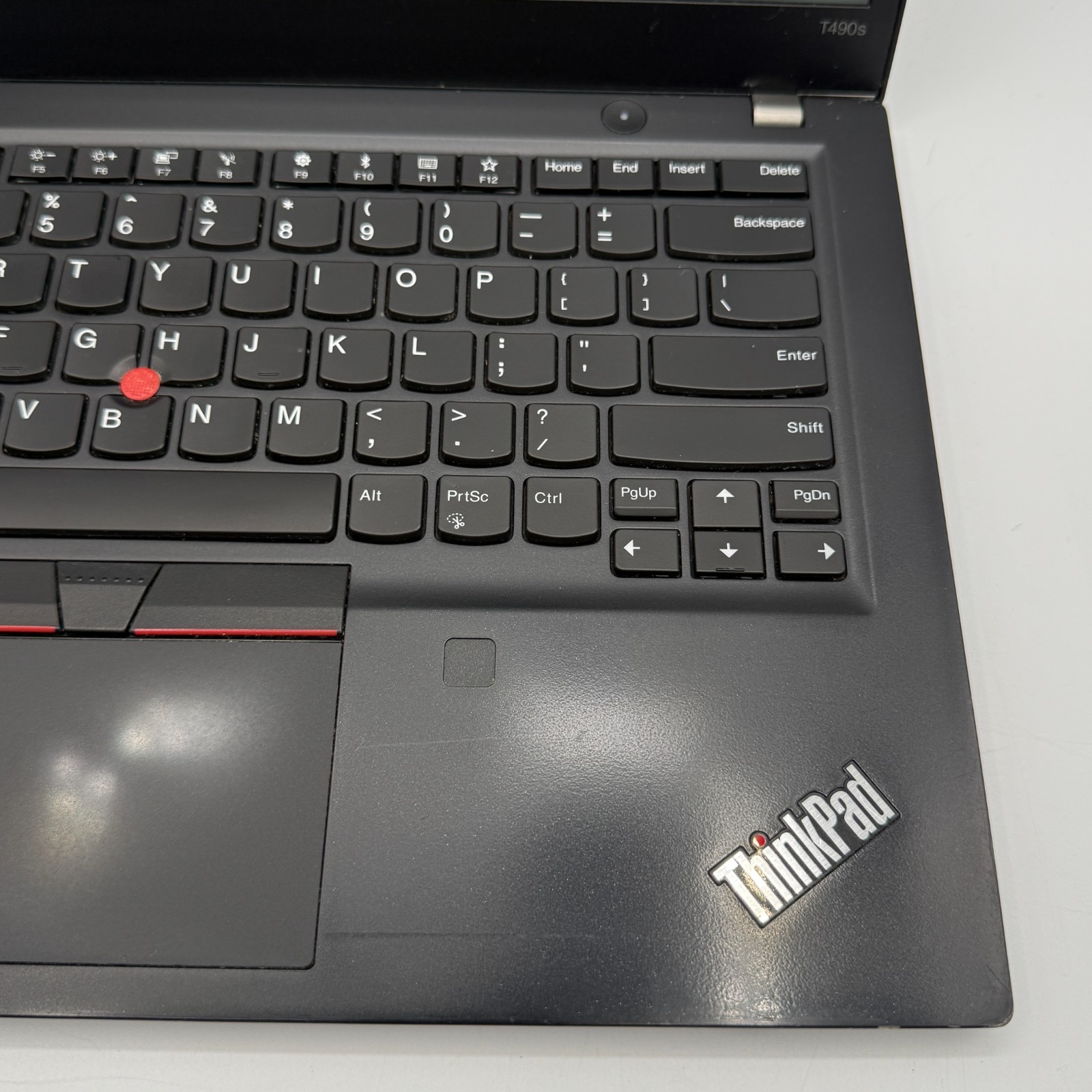 Lenovo ThinkPad T490s 14″ i7-8565U 16GB RAM 256GB SSD Win11 Pro Fingerprin Fair