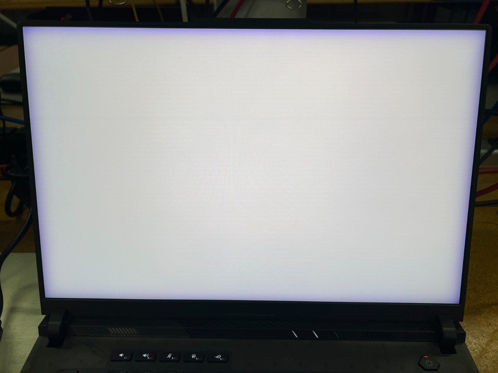 ASUS ROG Strix Scar 16″ QHD 144hz i9-13980HX 32GB RTX 4090 G634JY-XS97
