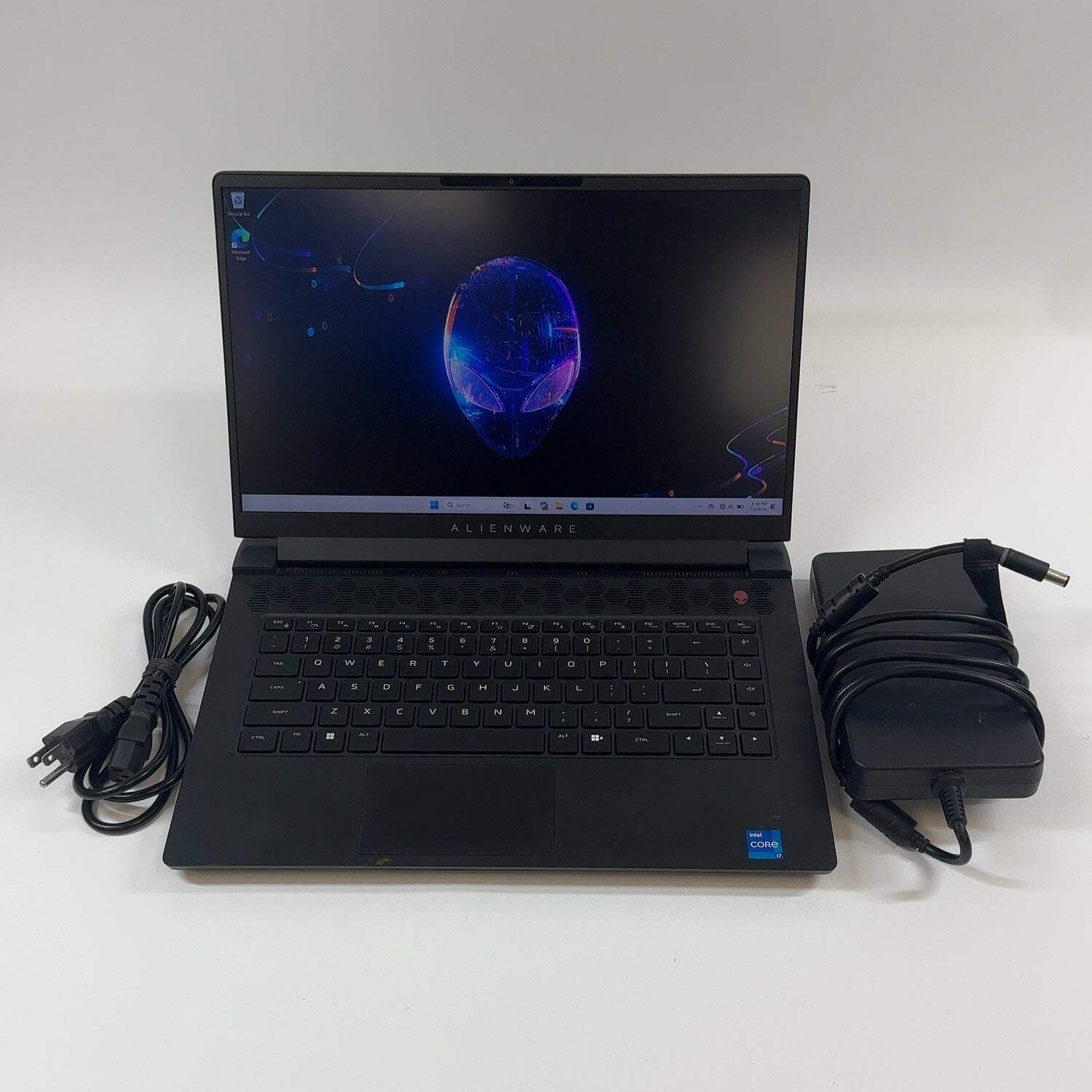 Alienware M15 R7 15.3″ i7-12700H 2.3GHz 32GB RAM 2TB SSD GeForce RTX 3070 Ti