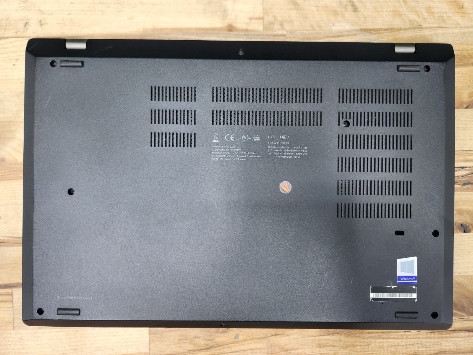 Lenovo ThinkPad P15V Gen 1 15.6″ FHD i7-10875H 2.30GHz 32GB RAM Windows 11 Pro ~