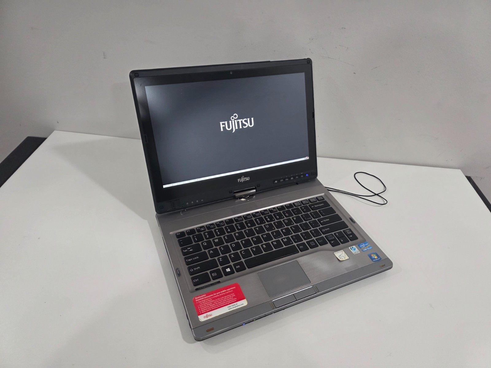 FUJITSU LIFEBOOK T902 Intel i5-3340M 8GB Touch Webcam