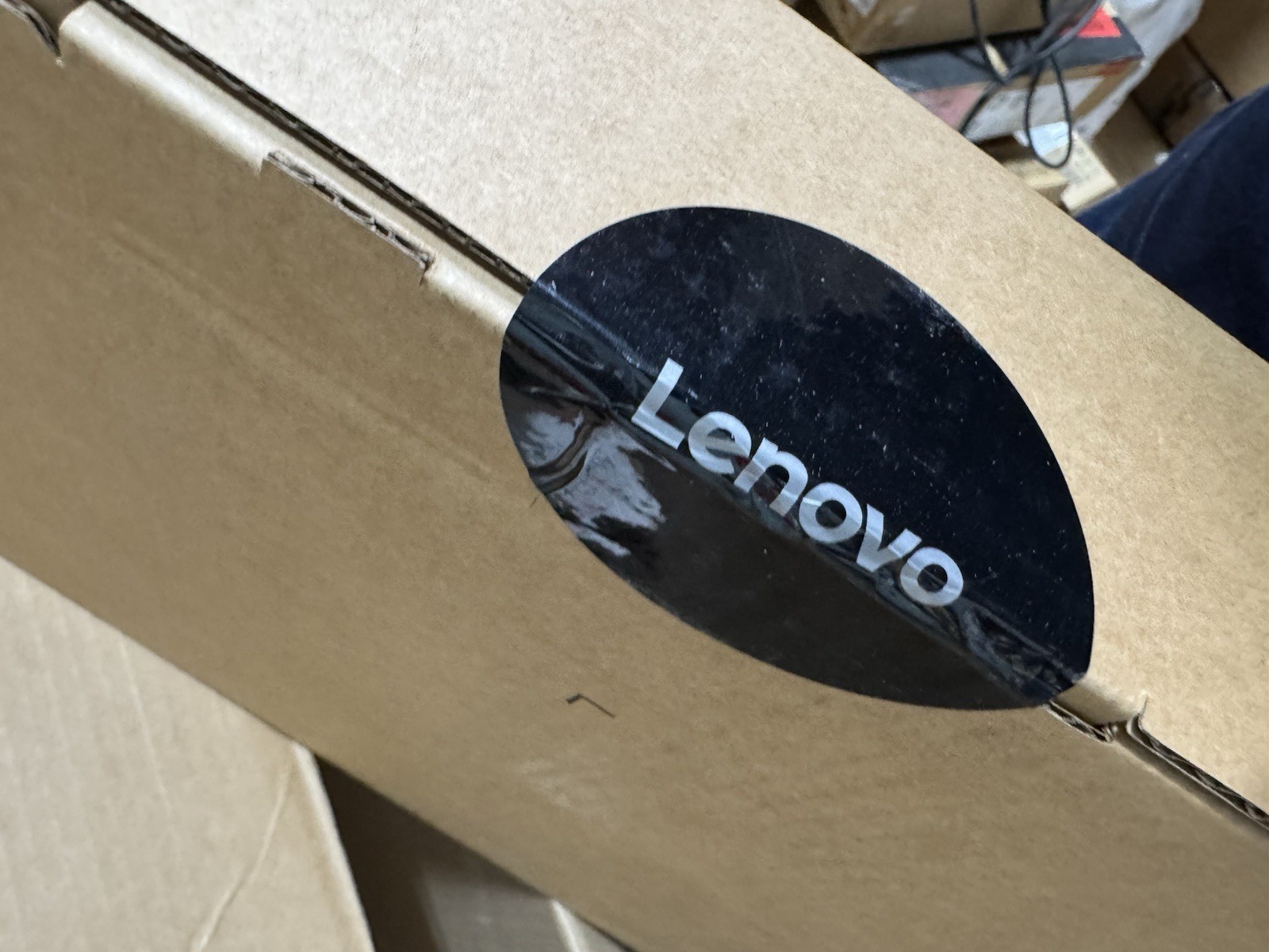 Lenovo IdeaPad 3i Chromebook 15.6″ Intel N4500 4GB Onboard 64GB Storage 82N4004