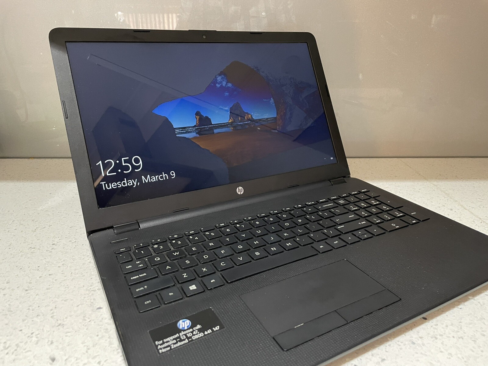 HP Notebook AMD 7th Generation A6-9220 2.50GHz 8GB 1TB HDD 15.6″ 15-bw027au W10
