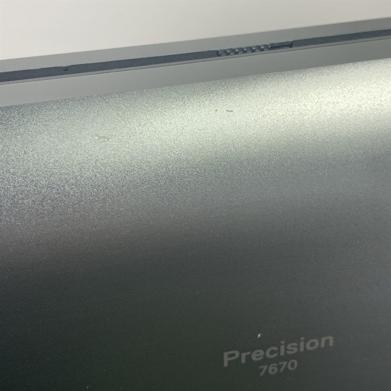 Dell Precision 7670 16″ Laptop i9-12950HX 2.3GHz 32GB 1TB SSD RX 3080 Ti – Win11