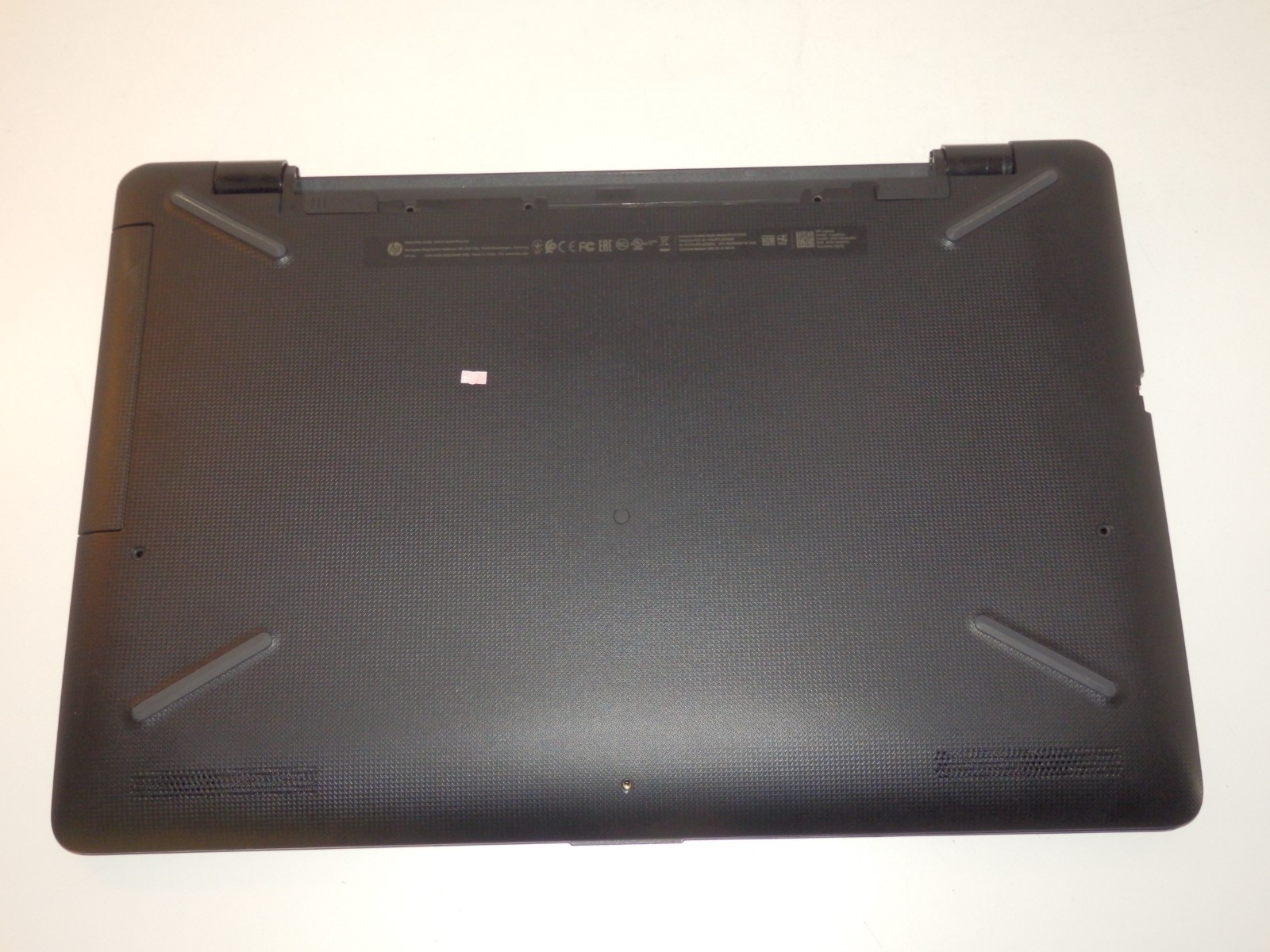 HP Laptop 17-ak062ng, AMD A6-9220, Radeon R4 Graphics, No Ram & SSD, Battery, Etc..