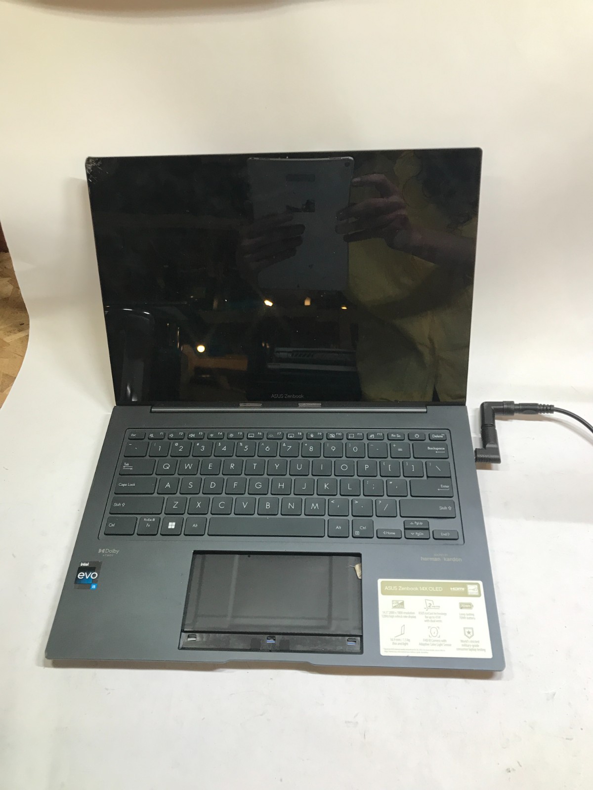 Asus Zenbook 14X Oled Q410V 14″ Intel EVO i7 8GB RAM NO SSD/OS For Parts READ