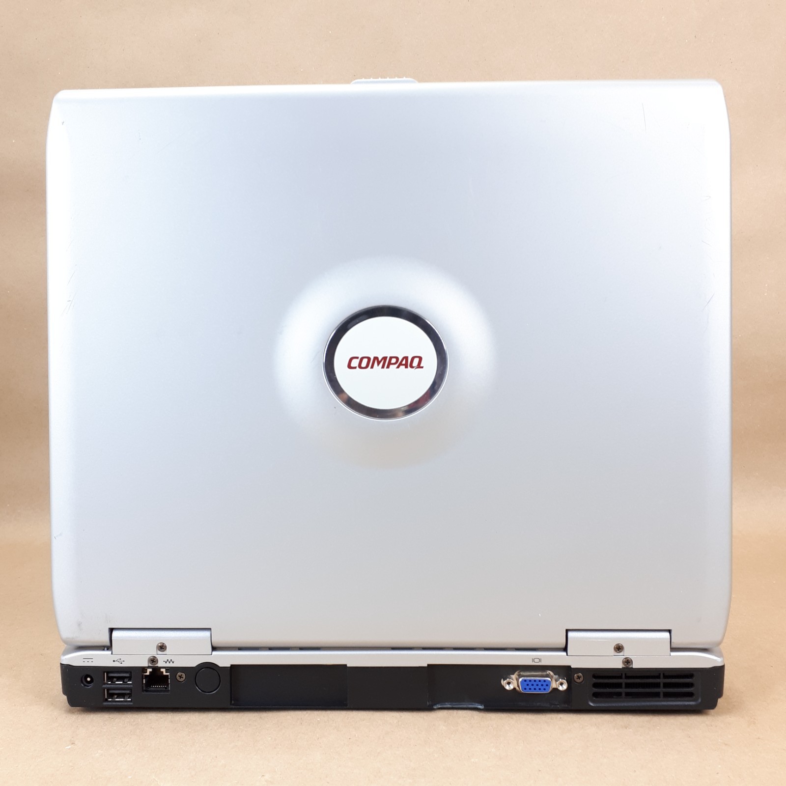 Vintage Compaq Presario 2200 14″ Laptop Celeron M 480MB RAM 40GB HDD WinXP H4062