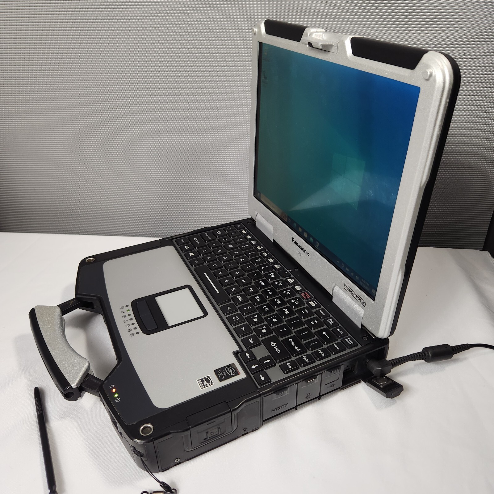 Panasonic Toughbook CF-31 i5-5300U 16GB RAM 500GB SSD LTE GPS W10Pro Touchscreen