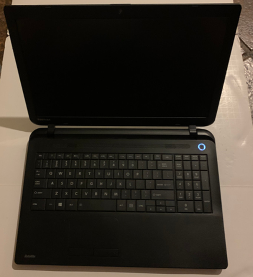 TOSHIBA SATLLITE C55D 15.6″ WIN 11 ACTIVATED AMD A8 8GB RAM 500GB HDD New Batt.