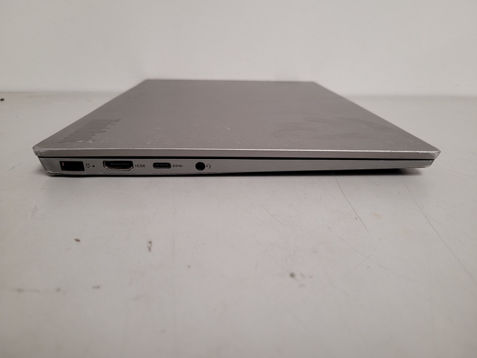 Lenovo Thinkbook 13s-IWL i5-8265u 1.6ghz 8gb ram 256gb ssd charger READ P204YP5
