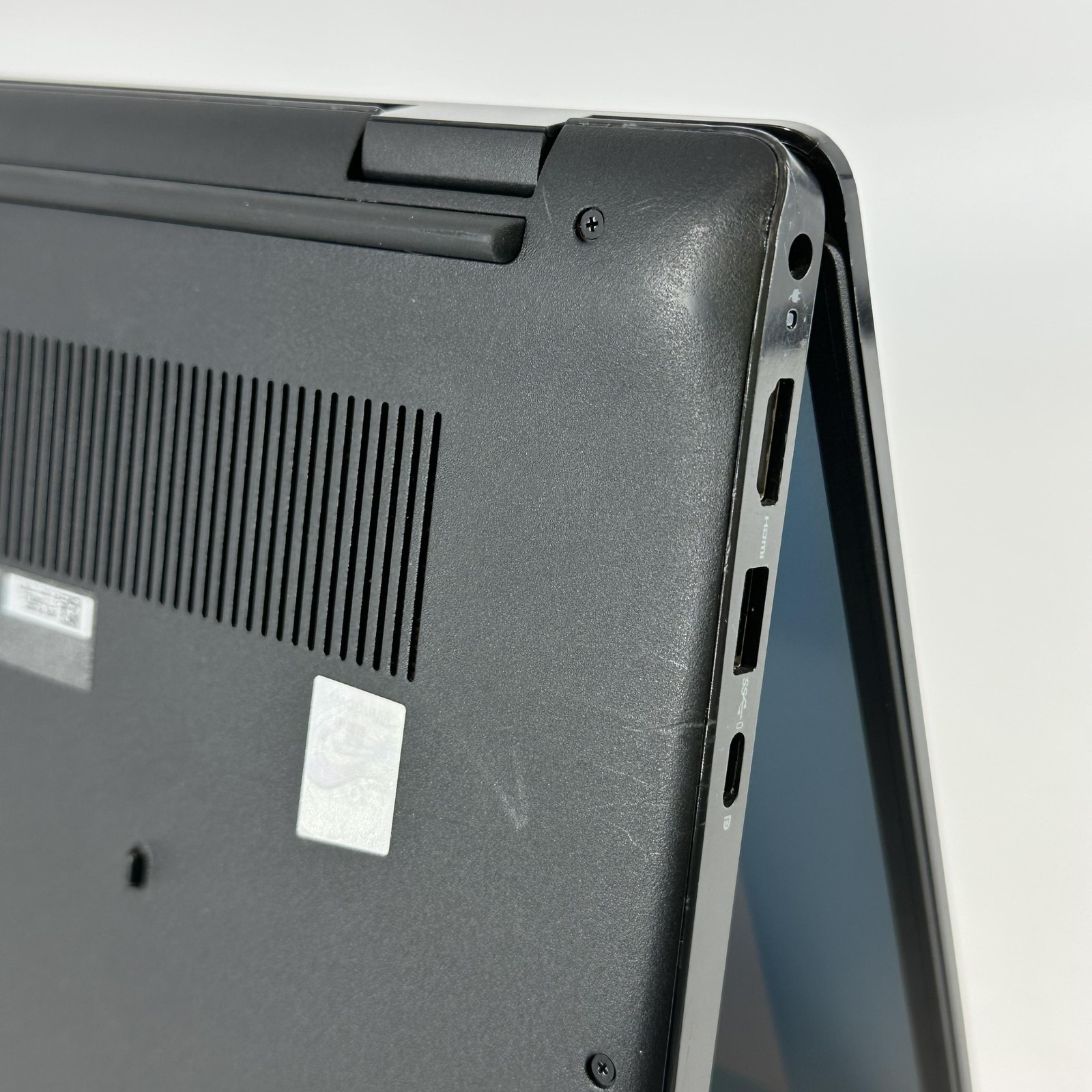 Dell Latitude 3420 14 Black FHD i5-1135G7 2.40GHz 16GB 256GB SSD Good