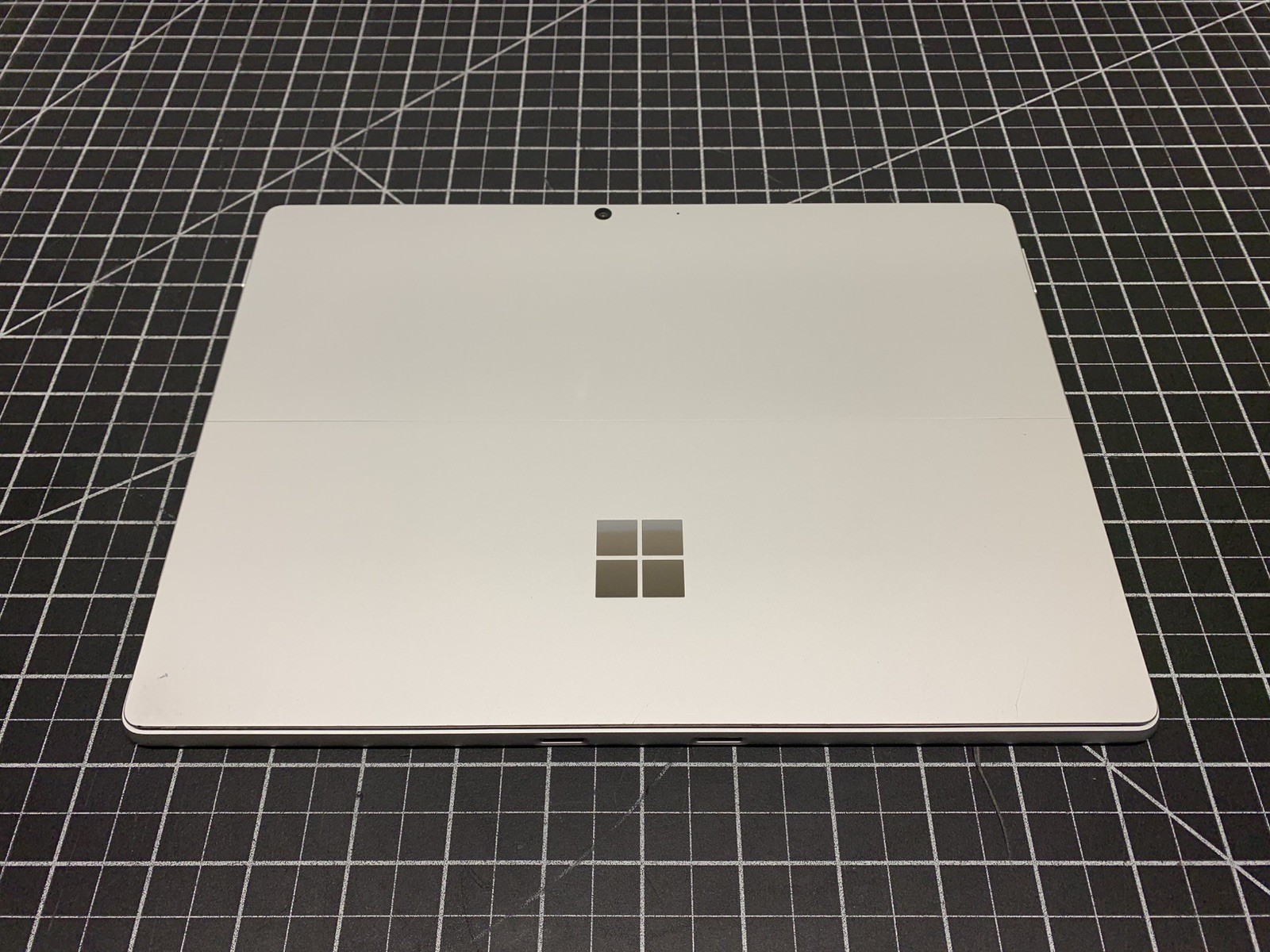 Microsoft SURFACE PRO 8 1983 | 8GB RAM, 128GB SSD | Unknown Specs | #P151