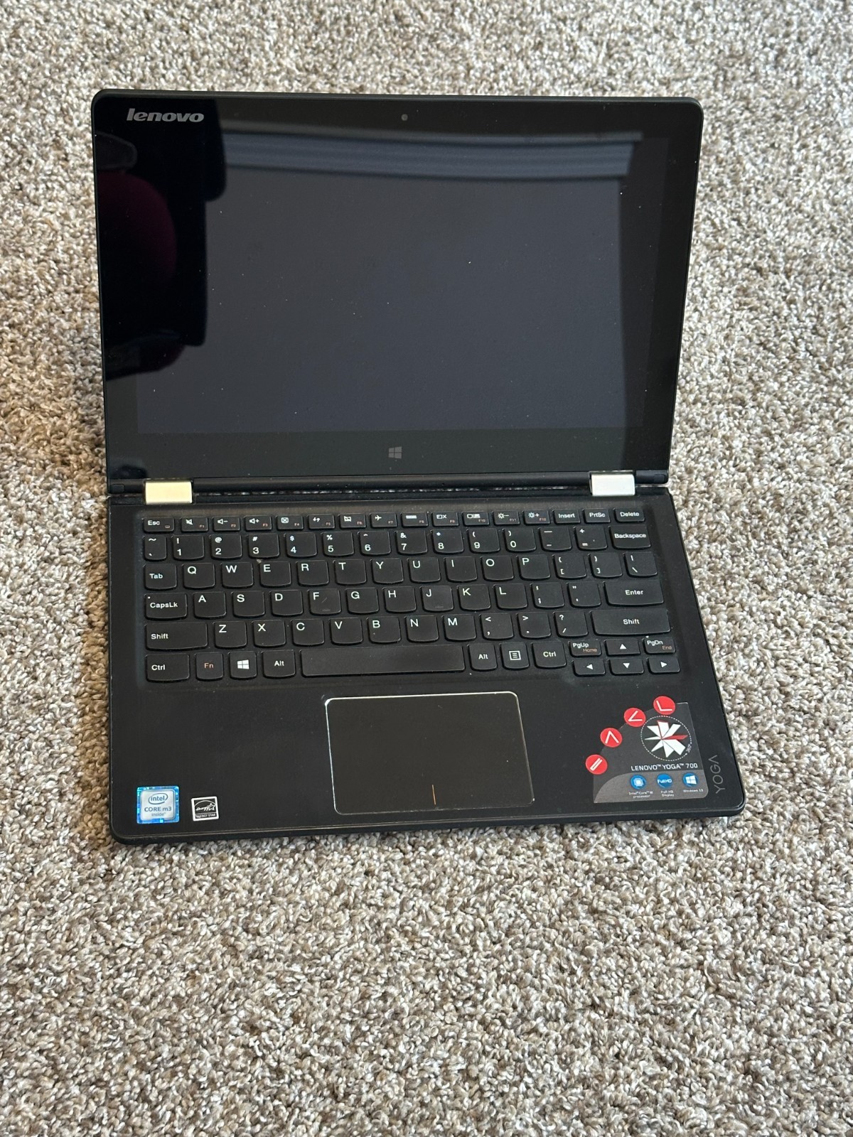 LENOVO YOGA 700-11isk 2in1, Silver , 8GB Ram Windows 10, with Power Cord