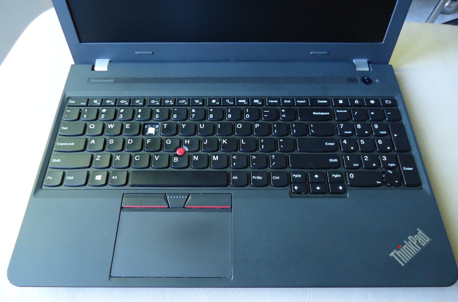Lenovo ThinkPad E555 15.6″ Laptop AMD 6-7000 for Parts of Repair