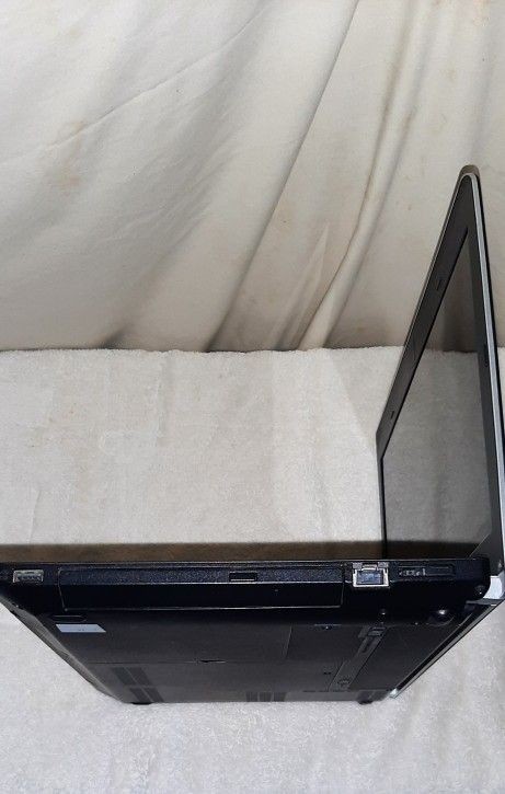Lenovo ThinkPad Edge E440 14″ Laptop Computer Windows 10 I7-4702MQ – Sold AS-IS