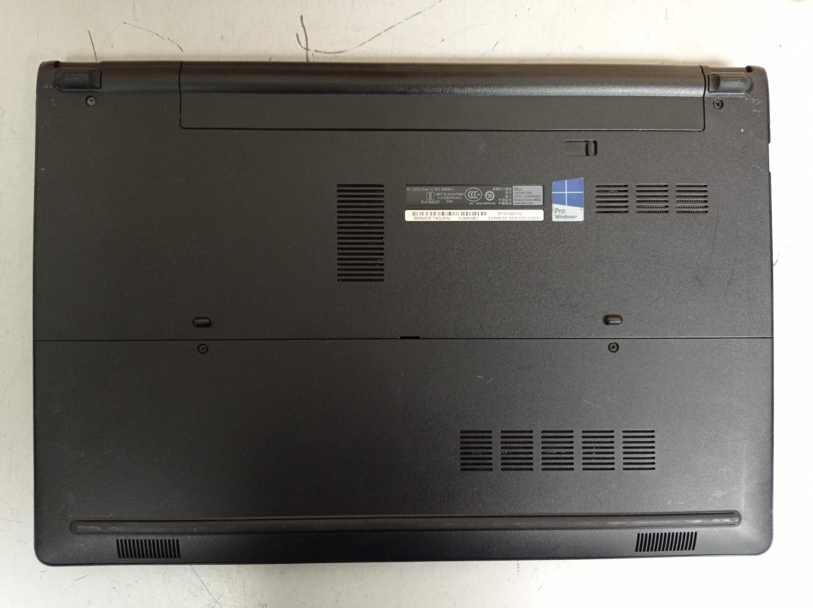 Dell Latitude 3560 Pentium 3825U 1.9 GHz 8GB RAM 500GB HDD 15.6″ w/Charger Win11